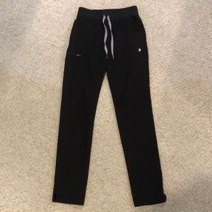 Figs black scrub pant xs tall